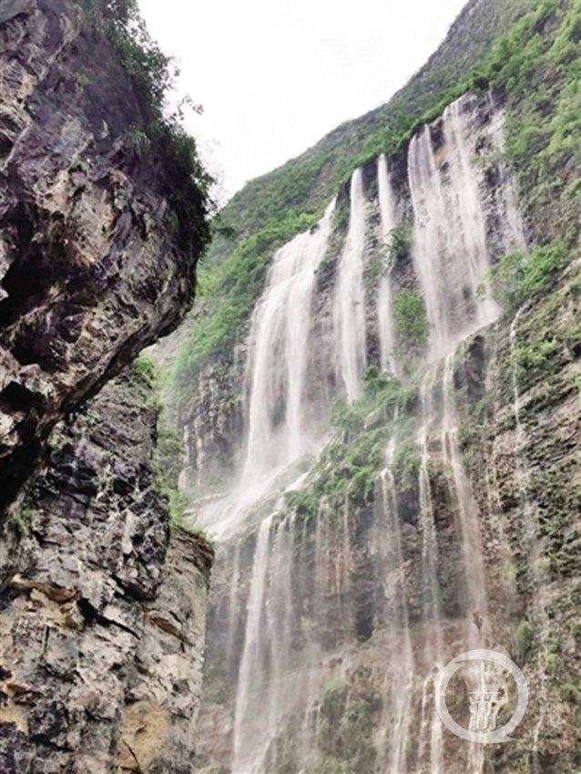 【关注乌什7.1级地震救援】新疆消防送安全知识到震区安置点